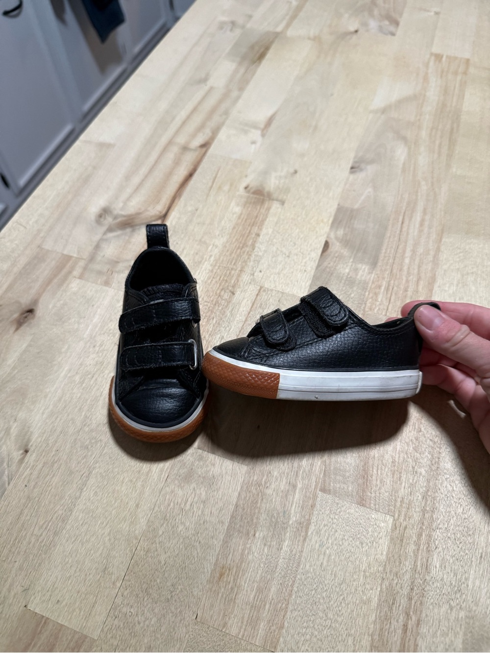 Toddler converse size 4